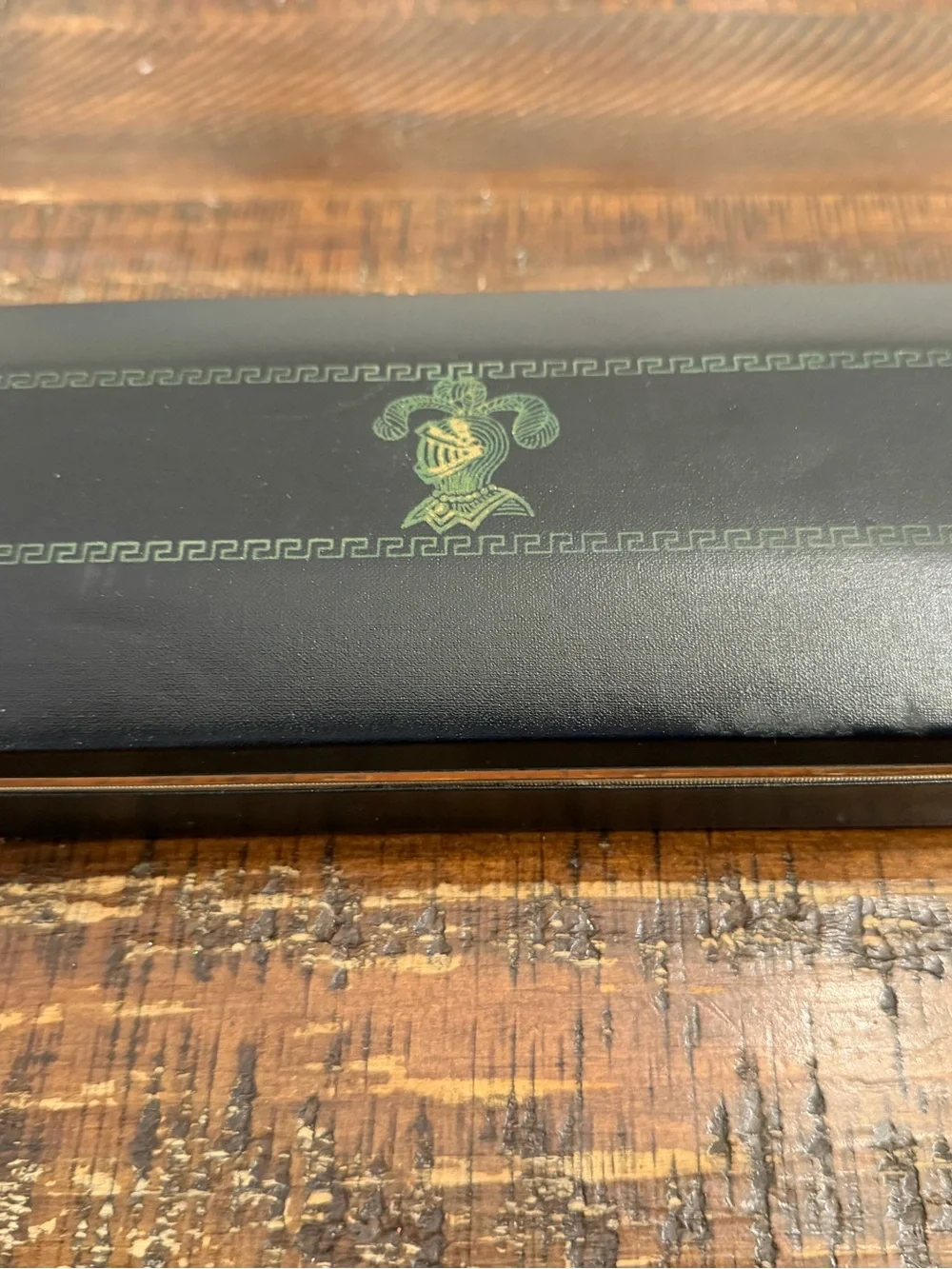 Vintage Shield Faux Leather Jewelry box Valet